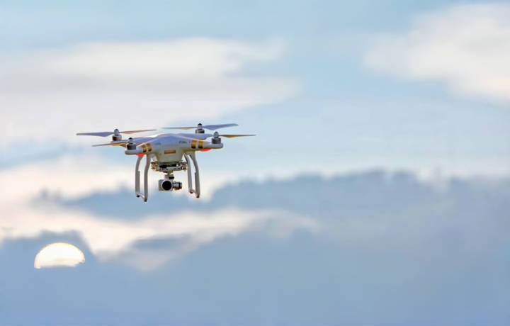 Maju ing batre drone lan efisiensi energi